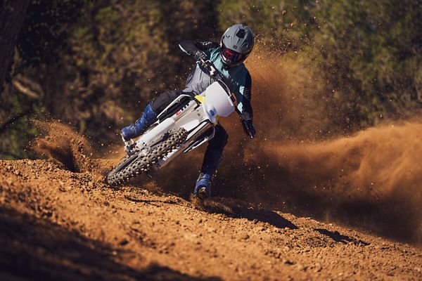 MY2025モトクロスモデル4機種を発表 | Husqvarna 日本